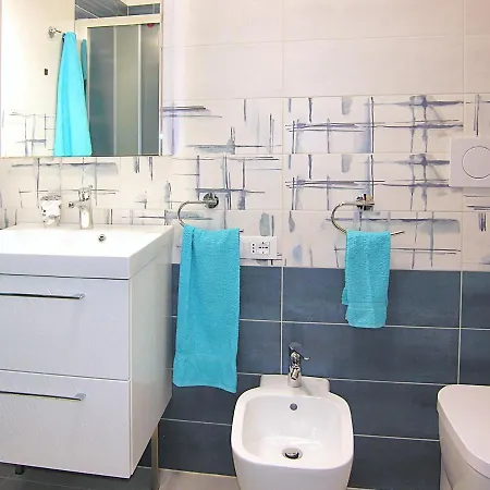 Bristol * Μπιμπιόνε